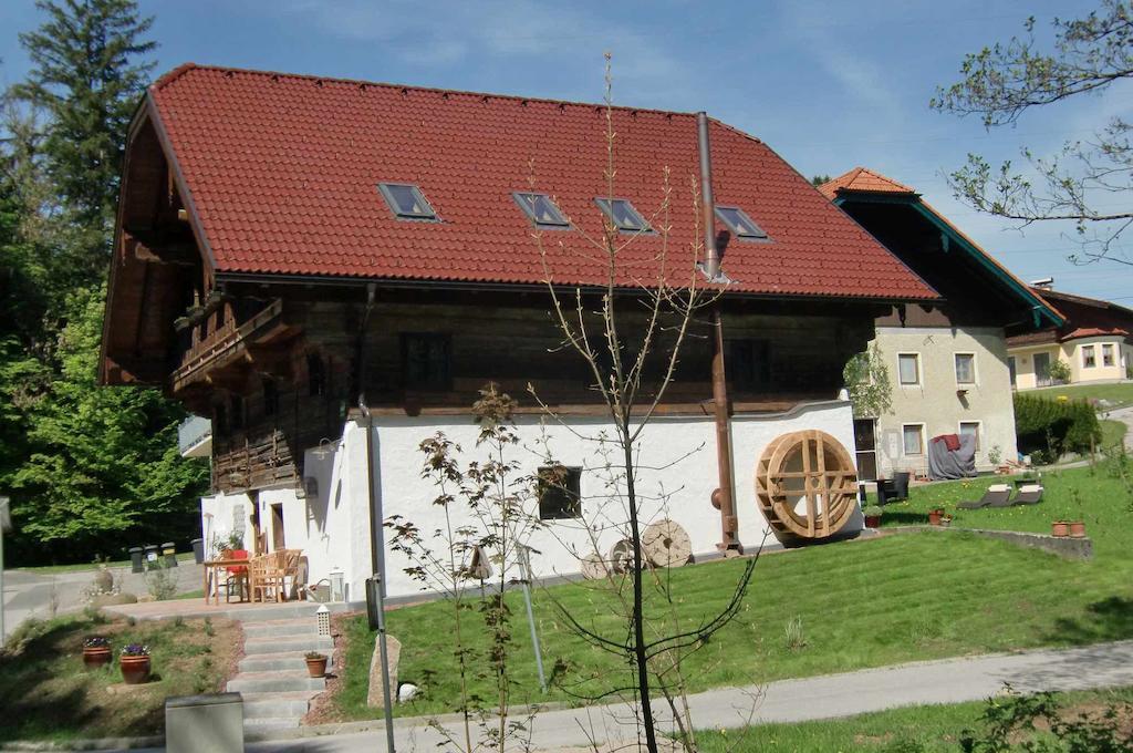 Heuholzmuehle Privatzimmer Elixhausen Exterior photo