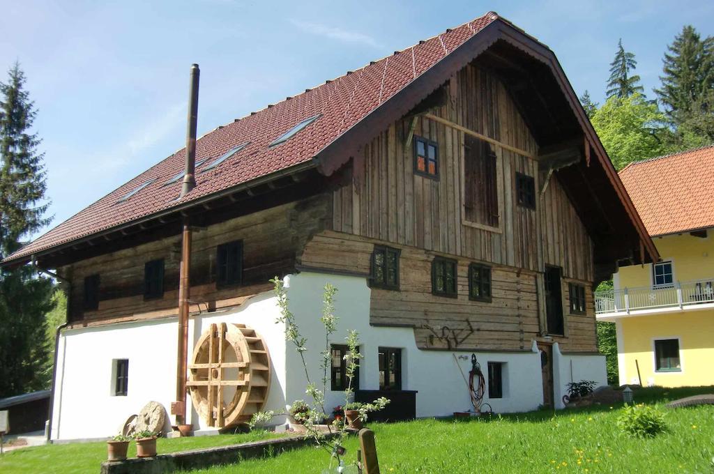 Heuholzmuehle Privatzimmer Elixhausen Exterior photo